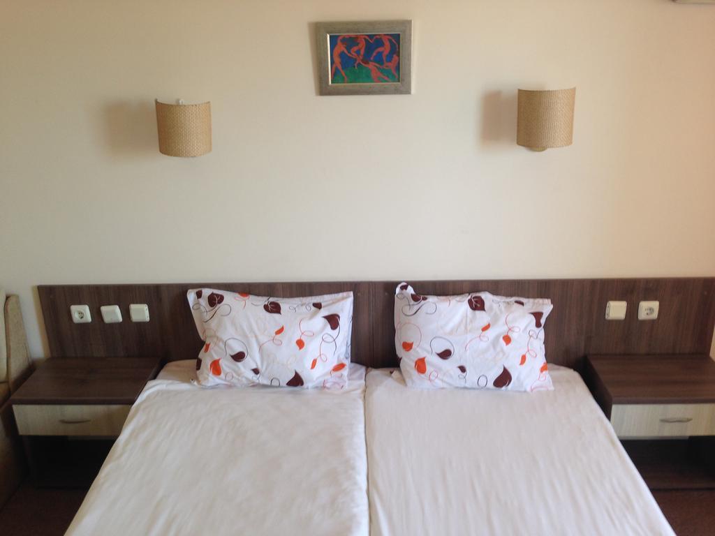 Hotel Laguna 洛泽内茨 外观 照片