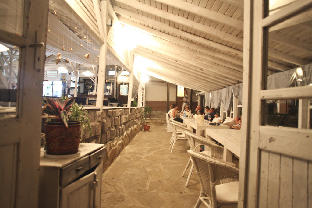 Hotel Laguna 洛泽内茨 外观 照片